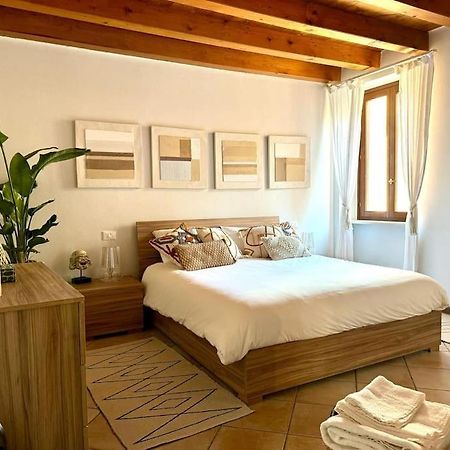 Appartamento Santa Maria Ντεζεντσάνο ντελ Γκάρντα Εξωτερικό φωτογραφία